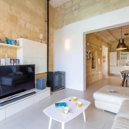 Holiday home Ta'patee Pool In Gozo - Happy